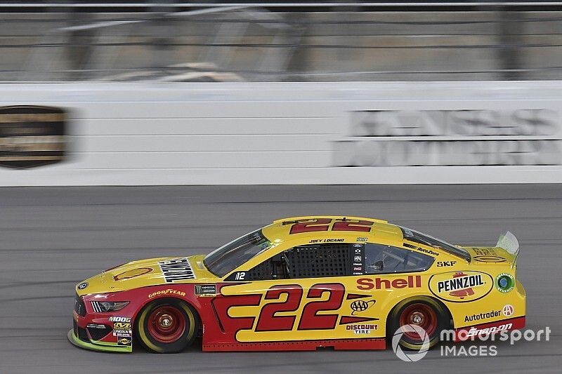 Logano wins Stage 1 in two-lap shootout at Kansas