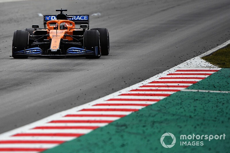 Sainz nagyon komolyan számol a Racing Point-Mercedesszel, akik titkolózhatnak