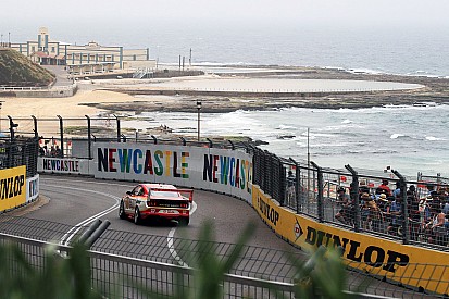 Newcastle Supercars: McLaughlin edges Reynolds in first practice