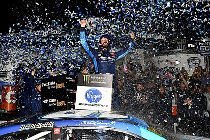 Truex dominates in Martinsville win; Hamlin and Logano fight