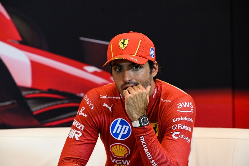 Carlos Sainz, Scuderia Ferrari, in the post Qualifying Press Conference