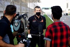 Steiner: "Mazepin ve Schumacher, F1'de olmanın bir 'ayrıcalık' olduğunu hissetmeli"