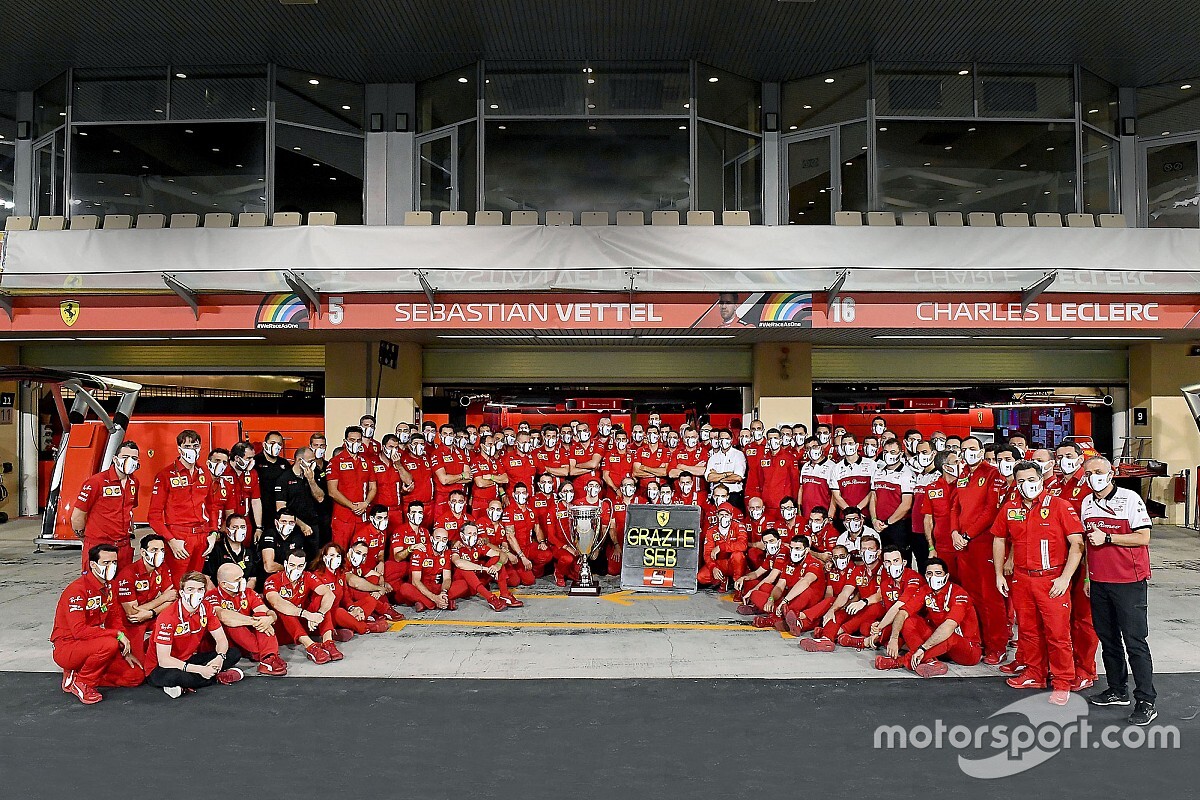 Vettel, Ferrari'ye kendi yazdığı şarkıyla veda etti