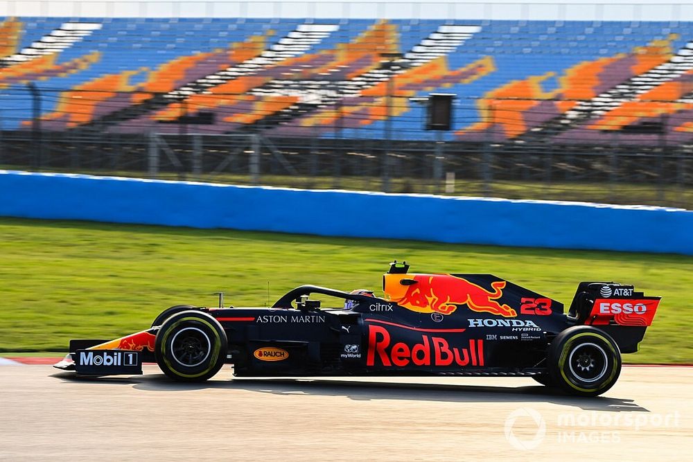 Albon: "İstanbul Park, bir buz pateni pisti gibi"