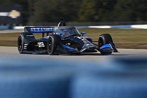 Palou lidera primera práctica en Alabama y O'Ward en top 5