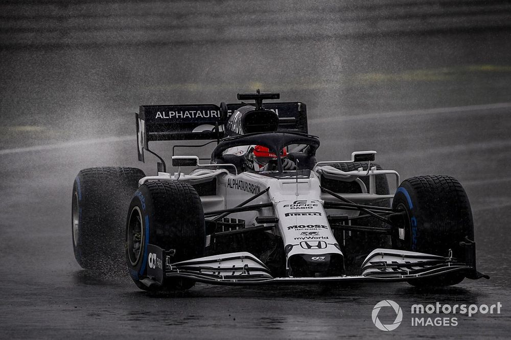 FIA, Kvyat'ın emniyet kemeri hakkındaki yorumlarından sonra herhangi bir güvenlik sorunu olmadığını açıkladı