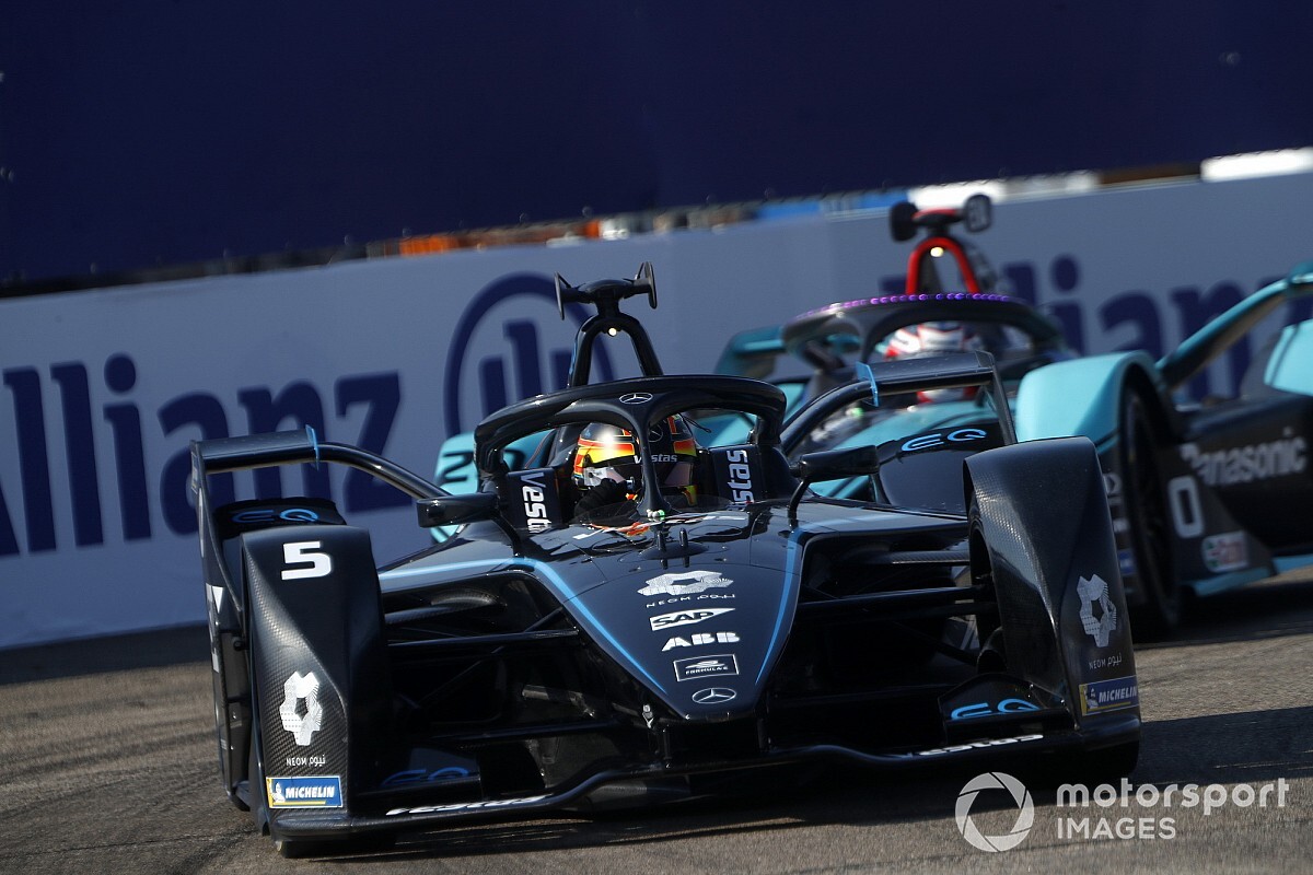 F-E: Vandoorne comanda dobradinha da Mercedes em Berlim e fica com o vice-campeonato