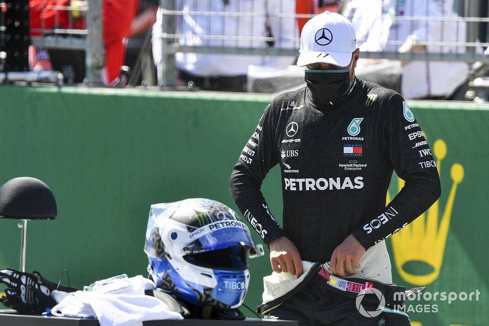 Pole man Valtteri Bottas, Mercedes-AMG Petronas F1, prepares for his interview after Qualifying