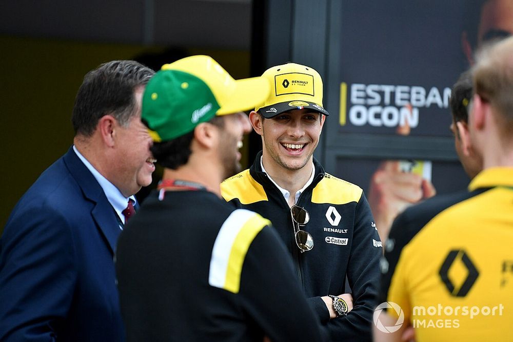 Esteban Ocon, Renault F1 and Daniel Ricciardo, Renault F1 in the paddock