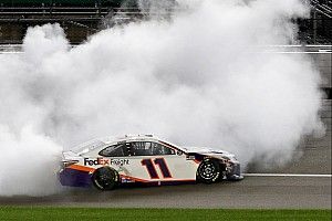 NASCAR: Kansas-Rennen mit heftigem Crash und Hamlin-Sieg