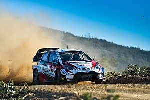WRC, Rally del Portogallo, PS16: Meeke a un passo da Tanak! Lappi capotta