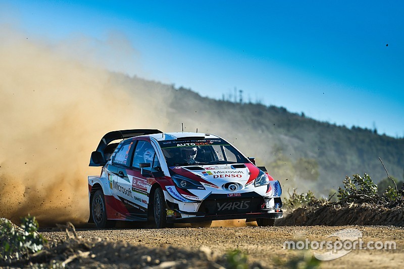 WRC, Rally del Portogallo, PS16: Meeke a un passo da Tanak! Lappi capotta
