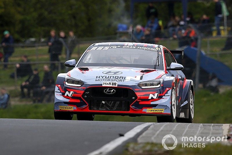 #171 Hyundai Motorsport N Hyundai Veloster N TCR: Nico Verdonck, Marc Basseng, Moritz Oestreich