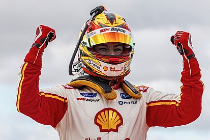 Winton Supercars: McLaughlin dominates Sunday race