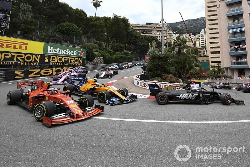 Grosjean s'amuse de la remontée "kamikaze" de Leclerc