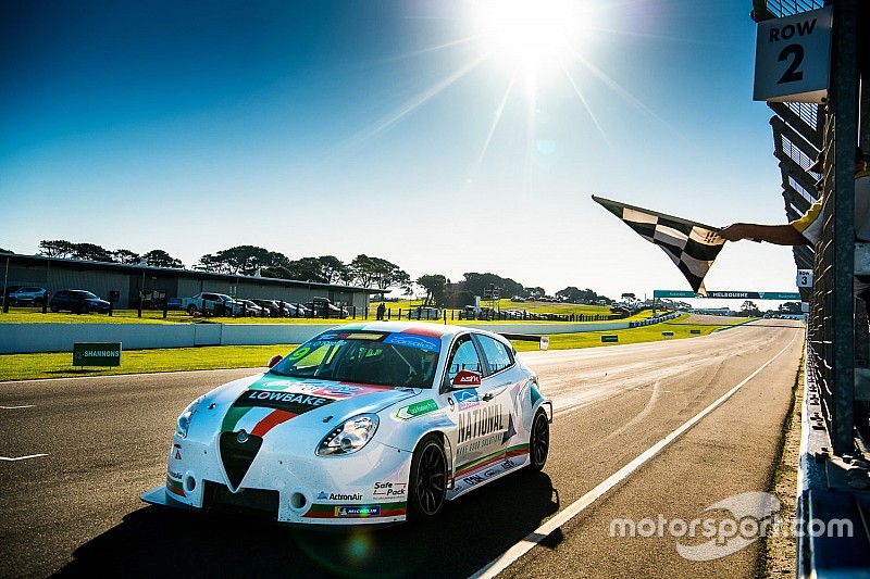 Phillip Island TCR: O'Keeffe wins action-packed opener
