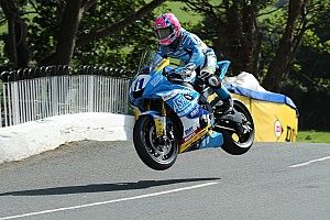 Pembalap Isle of Man TT Menderita Penyakit Darah Langka