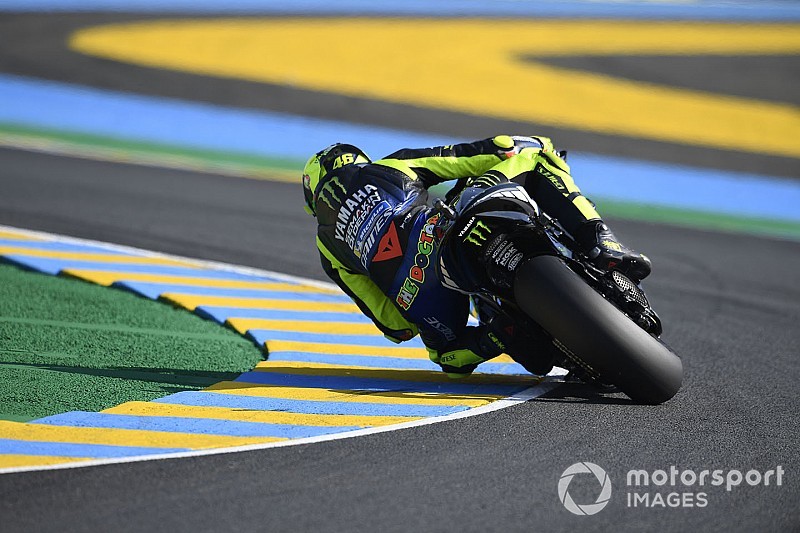 Chaîne cassée et mauvais choix : Rossi seulement 13e