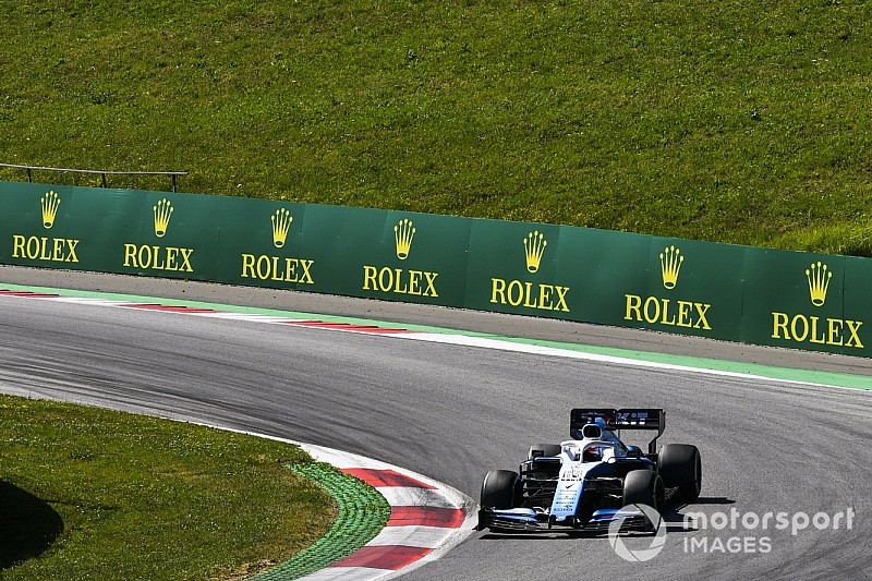 Russell, Williams’tan ayrılmak istediğini yalanladı