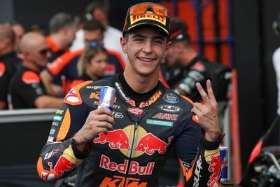 José António Rueda conquista título da Moto3 em corrida encerrada em bandeira vermelha