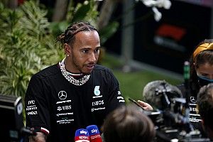 Hamilton gets two-race F1 exemption from FIA over jewellery