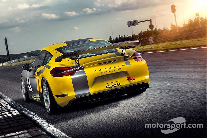 Flying Lizard completes its World Challenge lineup