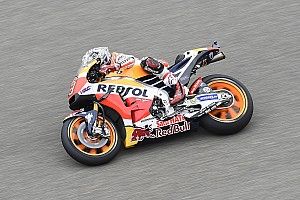 Aragon MotoGP: Marquez tops FP3, him and Rossi among crashers