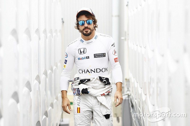 Alonso: 2016'da Rosberg'in yeri için Mercedes'le görüştüm