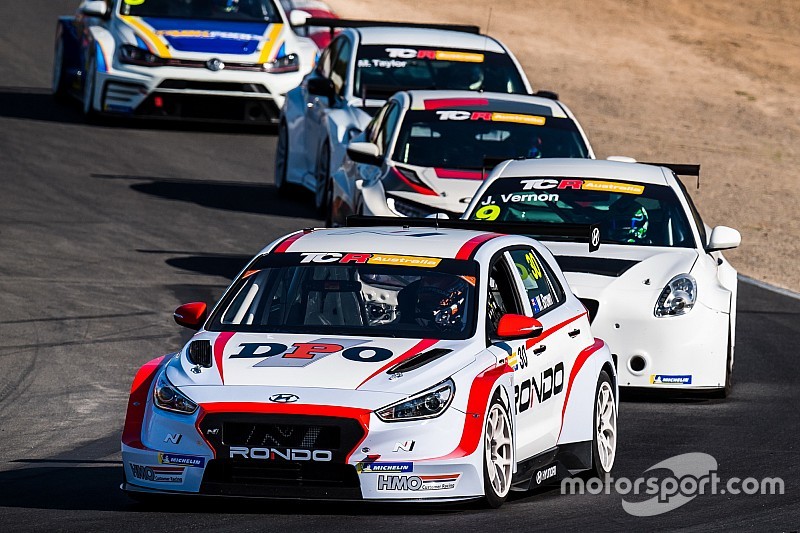 Alex Davison takes TCR Australia driving standards role