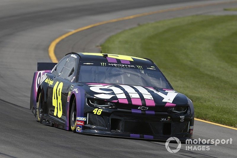 Pit strategy, late caution hand Jimmie Johnson Stage 2 win