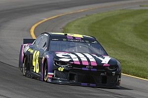 Pit strategy, late caution hand Jimmie Johnson Stage 2 win