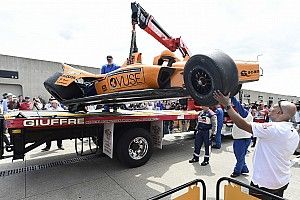 VIDEO: Alonso choca fuerte en Indianápolis