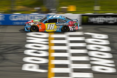 Kyle Busch suma cuarto triunfo de 2019; Suárez vuelve al Top 10