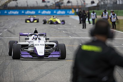 Au cœur de la première course de W Series
