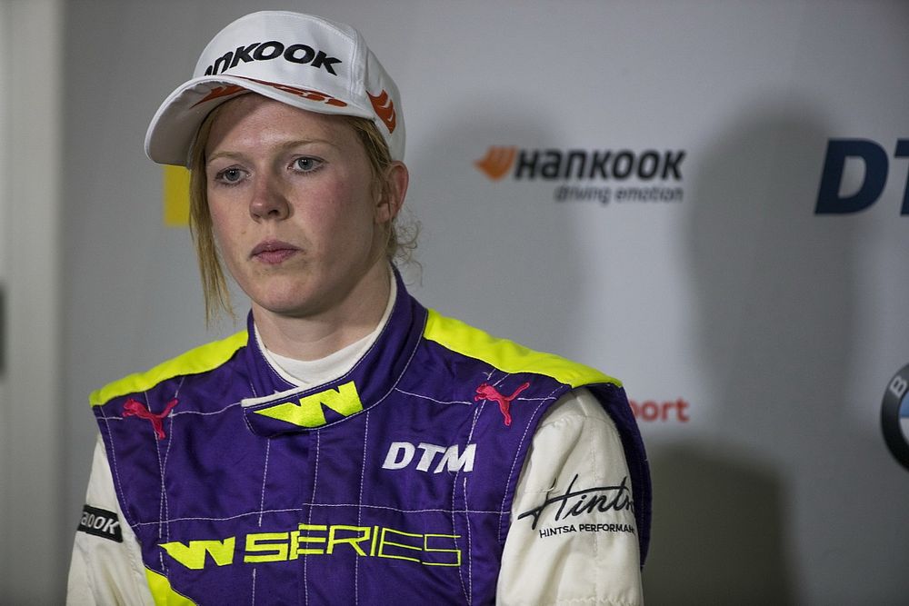 Powell pakt eerste pole in W Series, Visser op tweede startrij