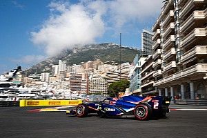 Rögtönzött súlyemelés az F2 monacói szabadedzésén