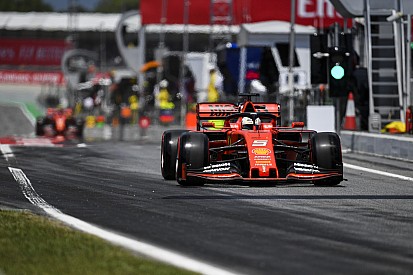 Vettel : Ferrari tente "quelque chose d'audacieux, qui sera payant"