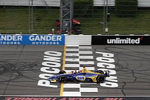 Rossi lidera una práctica interrumpida por lluvia