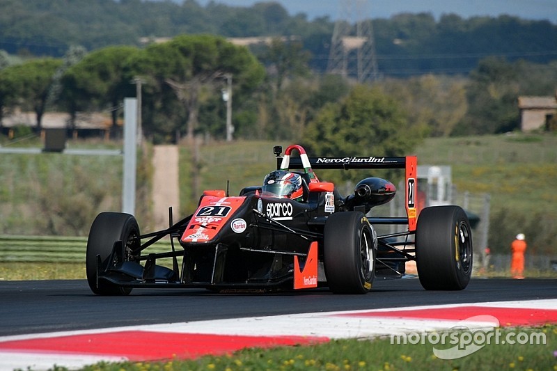 Alessandro Bracalente domina Gara 1 a Vallelunga