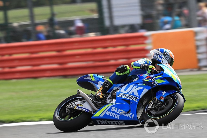 Rins: “Es la primera vez que tengo que tirarme de una moto a 170 por hora”