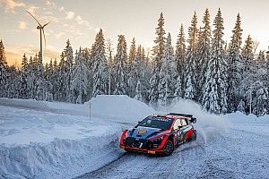 WRC Sweden: Neuville snatches lead after eventful afternoon loop