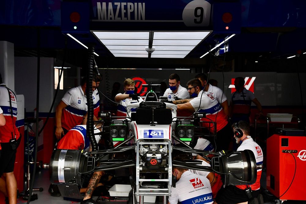 Технический анализ: эволюция машины Haas в сезоне-2021