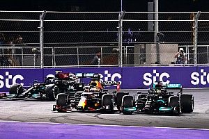 Horner: "Hamilton, tekerlek tekerleğe savaşlarda kurnazca davranabiliyor"