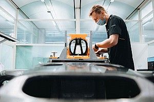 F1: McLaren faz primeira prévia do carro de 2022