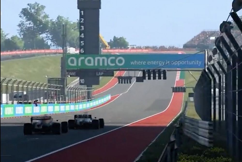 Mercedes se asoma al título en la F1 virtual tras aprovechar el caos