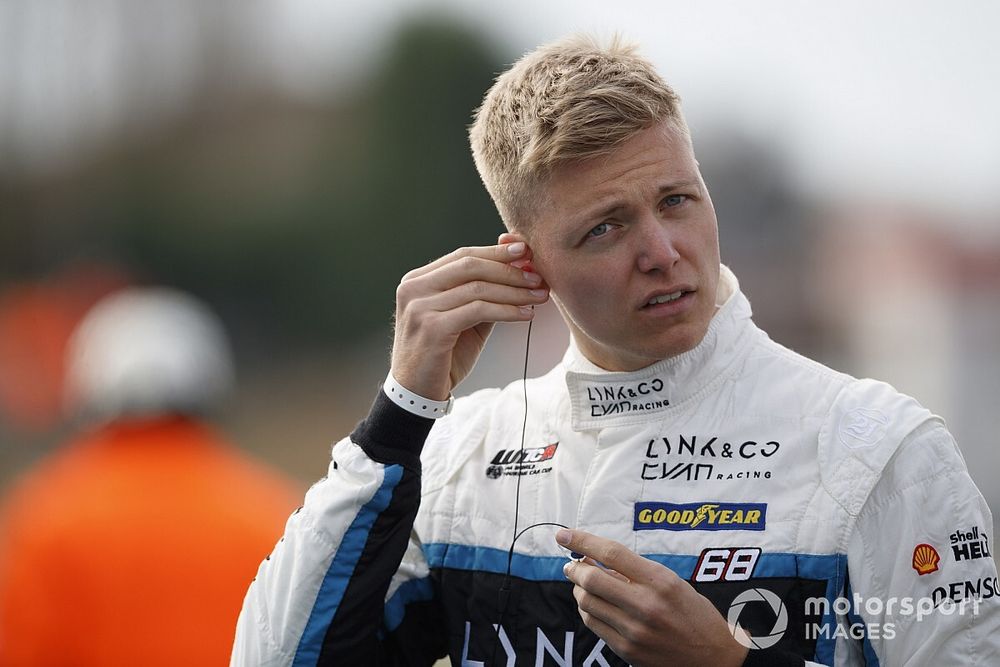 WTCR | Cyan Lynk&Co unita per Ehrlacher: "E' lunga, so cosa fare"