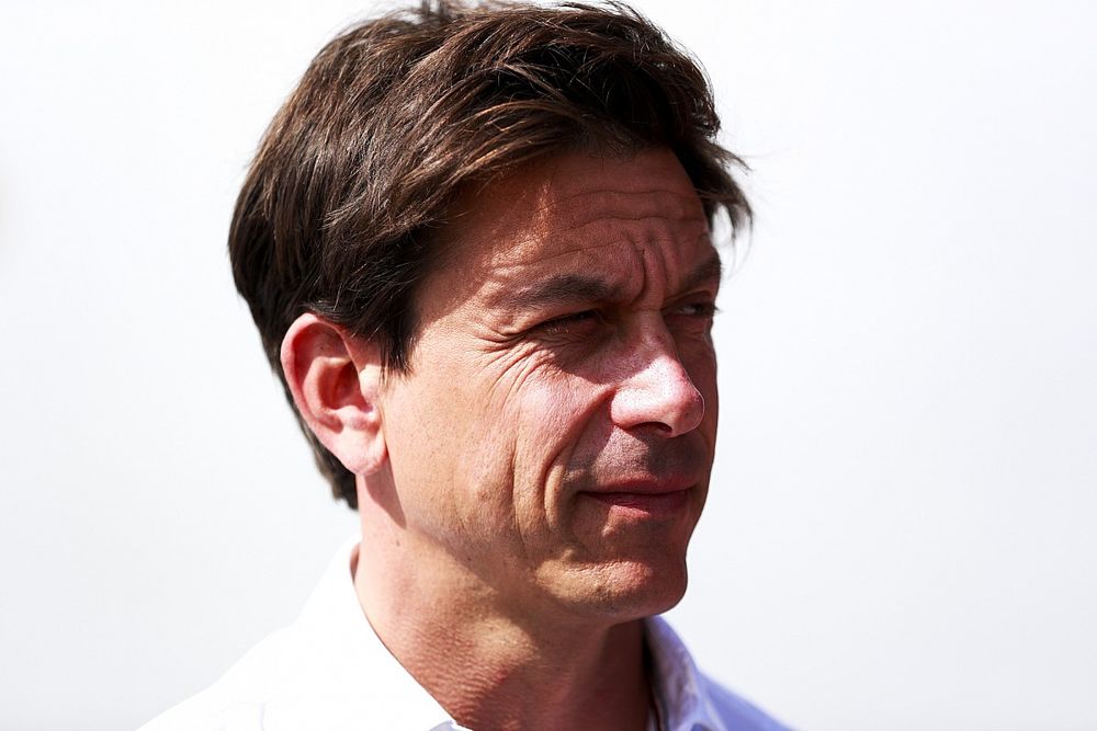 Wolff: "Hamilton'a güç ünitesinden dolayı ceza aldırmak gibi bir planımız yok"