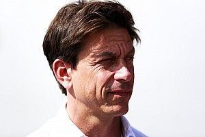 Wolff: "Hamilton'a güç ünitesinden dolayı ceza aldırmak gibi bir planımız yok"