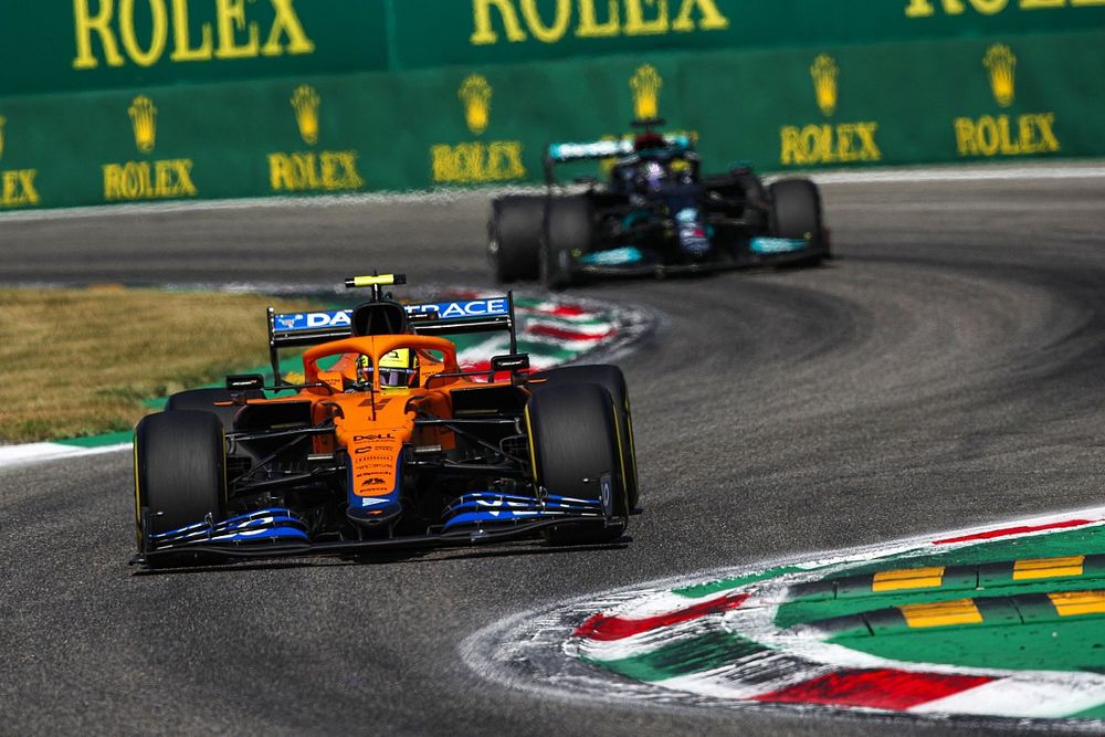 Lando Norris, McLaren MCL35M, Lewis Hamilton, Mercedes W12