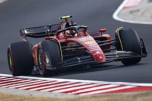 VIDEO: Sainz blijft Verstappen voor in eerste training GP Hongarije